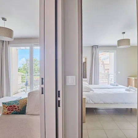 Aparthotel Odalys Les Oceanides 3*